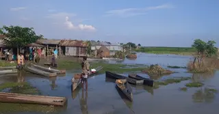 কুষ্টিয়ায় বন্যা পরিস্থিতির উন্নতি হলেও কমেনি দুর্ভোগ